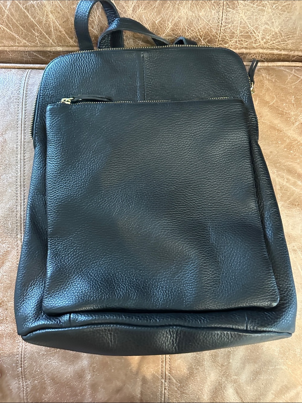 Women's Black Leather Backpack – Sleek Everyday Carry L.Credi Italy